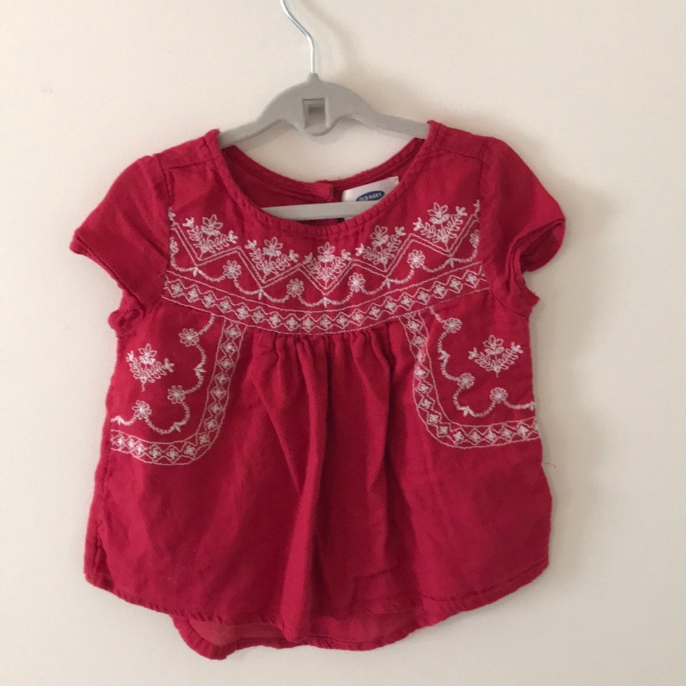 ❤️ 3/$25 Embroidered linen old navy top 24 months